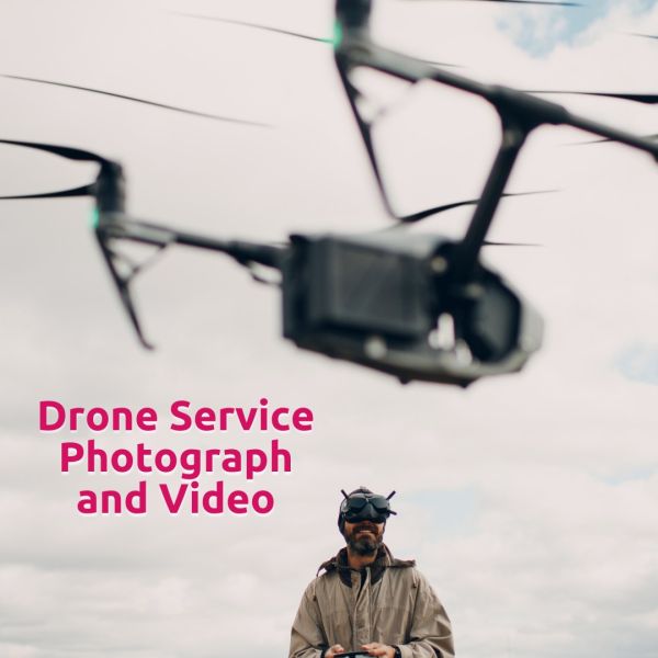 🇵🇹
Serviços de Drone — Fotografia e Vídeo Aéreo na Madeira
Capte ângulos únicos, paisagens inesquecíveis e imagens que elevam o seu projeto a outro nível. Produções aéreas profissionais para negócios, eventos, turismo, imobiliário e muito mais — sempre com qualidade e criatividade.
🇬🇧
Drone Services — Aerial Photography & Videography in Madeira
Capture unique angles, breathtaking landscapes, and visuals that elevate your project. Professional aerial productions for businesses, events, tourism, real estate, and more — all with quality and creativity.
► http://www.navegabem.com
+Info: Link in the BIO
.
#webdesign #drone #dronephotography #madeiraisland #madeira #droneservices